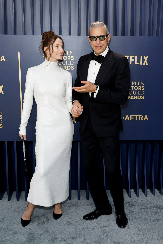 LOS ANGELES, CALIFORNIA - FEBRUARY 24: (L-R) Emilie Livingston and Jeff Goldblum attend the 30th Annual Screen Actors Guild Awards at Shrine Auditorium and Expo Hall on February 24, 2024 in Los Angeles, California. (Photo by Frazer Harrison/Getty Images)