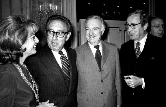 From left, Barbara Walters, Henry Kissinger, Walter Cronkite and John Chancellor mingle on Nov. 28, 1978.